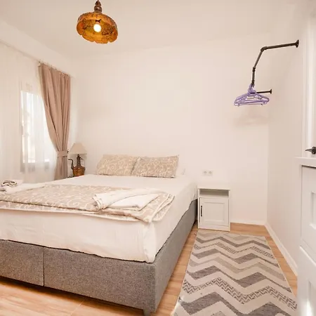 Отель House