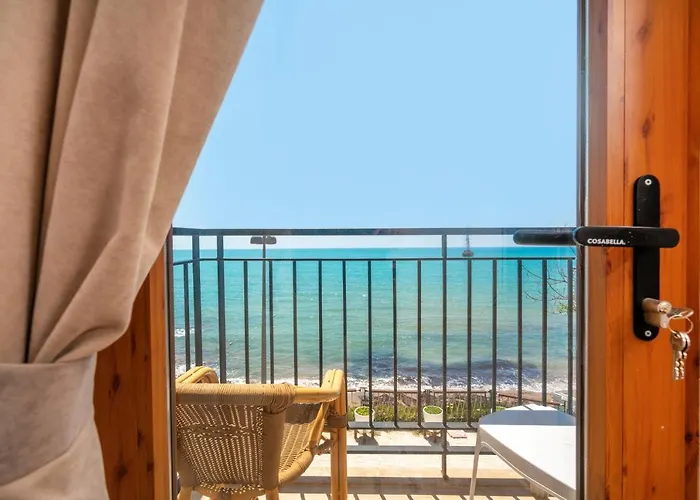 House Ξενοδοχείο 3*